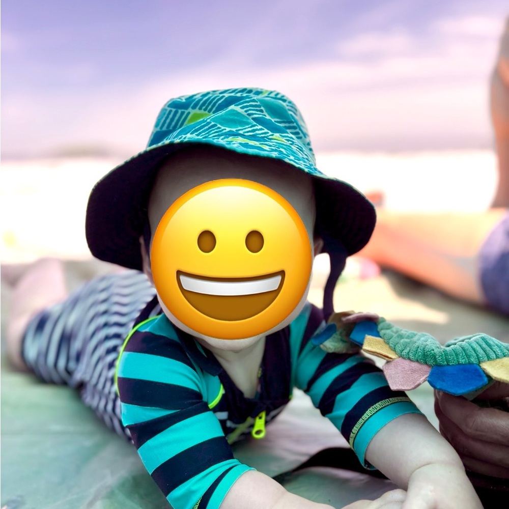 Patagonia reversible baby hat